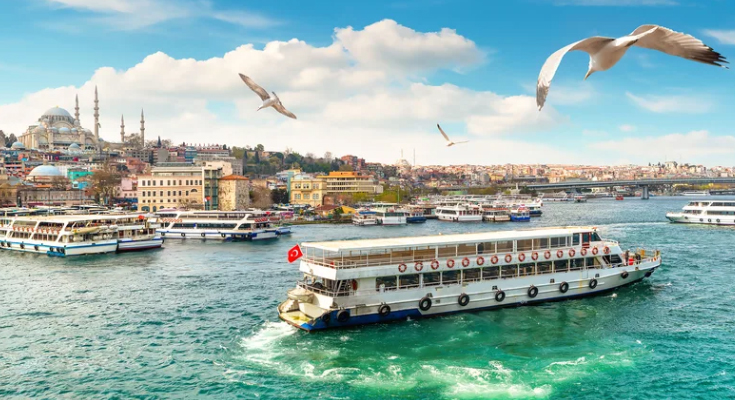 Bosphorus-boat-tour-istanbul